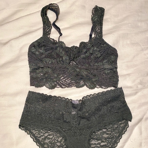 NWOT Aerie bralette and panties set - Picture 2 of 7